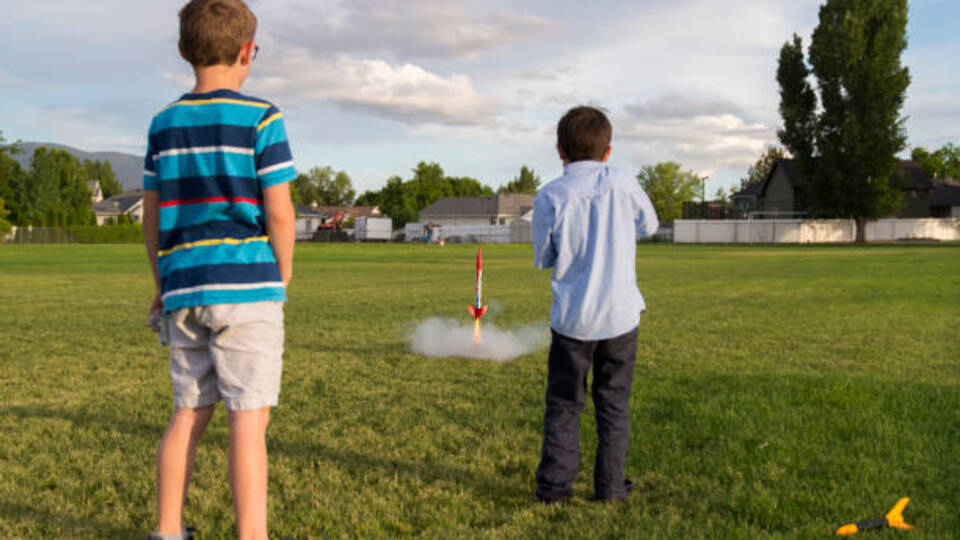 Launching model rockets